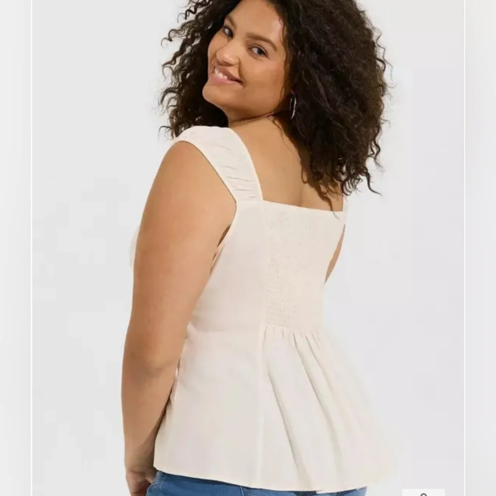 Torrid Plus Size 4X Challis Corset Top Ivory dew Smocked Back New w/ Tags - Picture 3 of 12